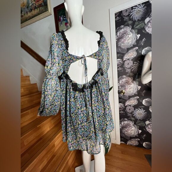 New Free People Pennie Floral Print Ruffle
Long Sleeve/ size M - Picture 9 of 9